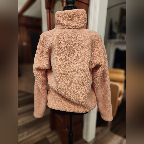 Eddie Bauer 1/4 zip pullover, size medium - Picture 3 of 4